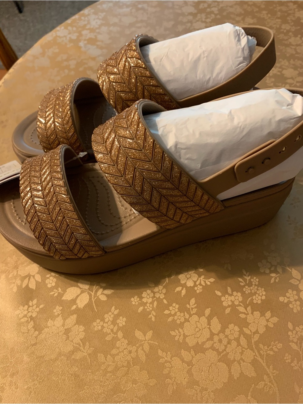 CROCS Brooklyn Wedge Tan Glitter Two-Strap Slide Sandals Size 8 - Picture 3 of 13